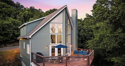 Center Hill Lake House - Lake Access, Pool & Fire Pit