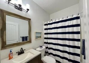 Bathroom - Slip Away – Lakefront w/ Private Dock, Kayaks & Hot Tub (Lafollette)