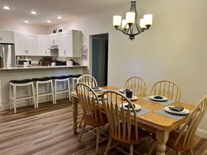 Dining - Slip Away – Lakefront w/ Private Dock, Kayaks & Hot Tub (Lafollette)