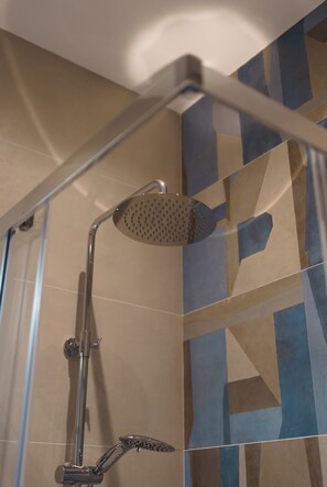 Shower, hair dryer, bidet, towels - Stylish Apartment with AC and Easy Access to Otranto Beaches (Otranto)