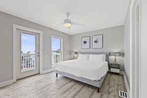 Desk, iron/ironing board, WiFi, bed sheets - The Starfish | 1 Block to Beach • Pool Access (Panama City Beach)