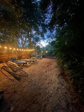 Zimmer, 1 Queen-Bett, Gartenblick | Ausblick vom Zimmer