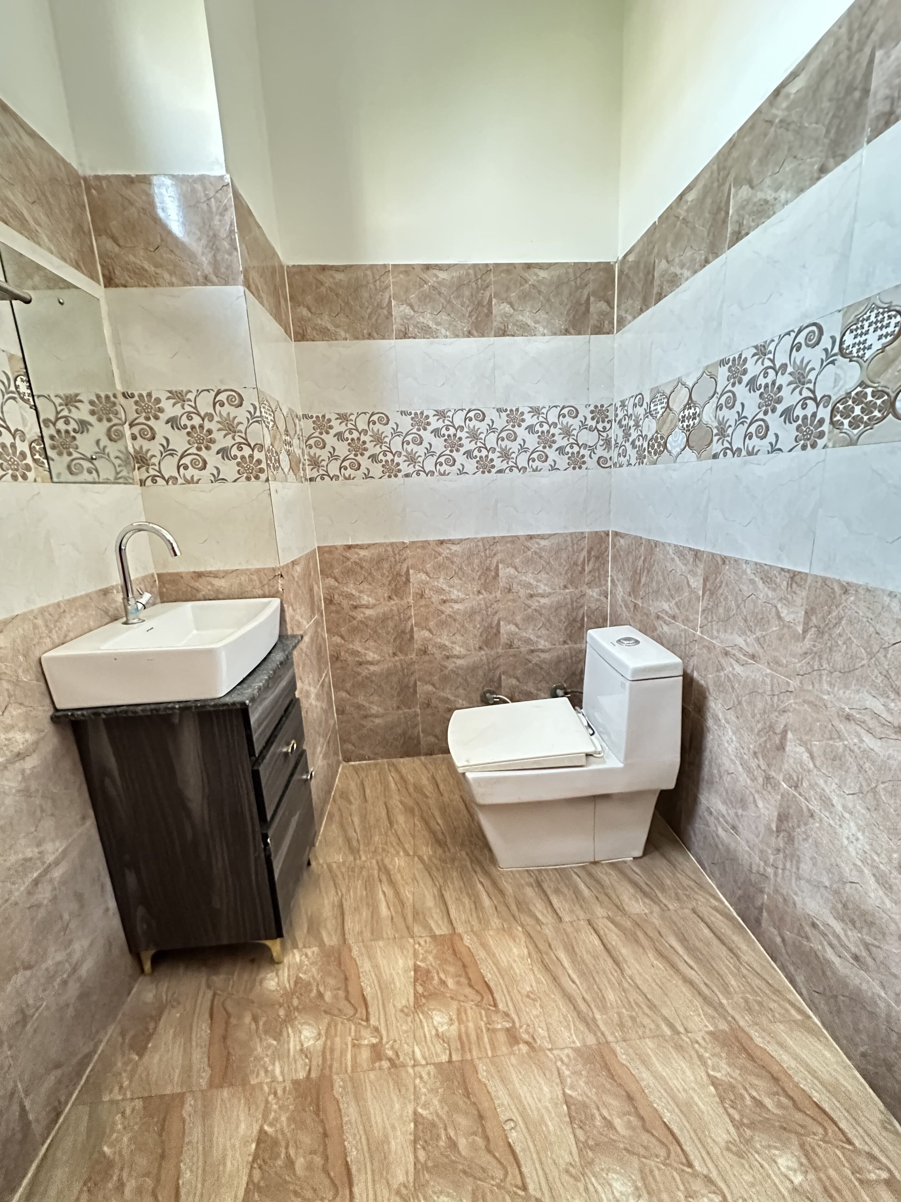 Deluxe-Zimmer | Badezimmer | Dusche, Handtücher, Seife