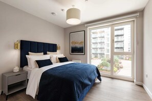 Iron/ironing board, free WiFi - Apex Executive Apartments -  The Oslo (Dublin)