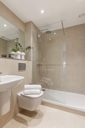 Bathroom - Apex Executive Apartments -  The Oslo (Dublin)