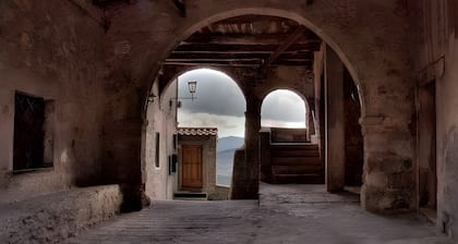 Apartment 'La Casa Di Falstaff' with Mountain View, Balcony and Wi-Fi