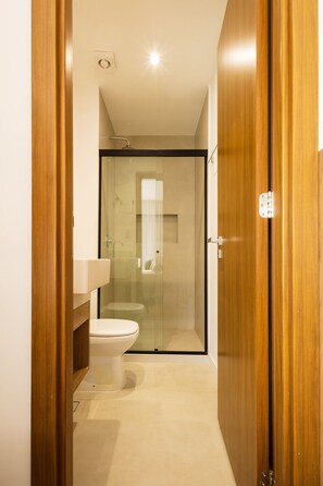 Comfort Apartment | Bathroom - Lit 760 - Close to the Beach and the Convention Center Housi by Carpediem (Salvador)