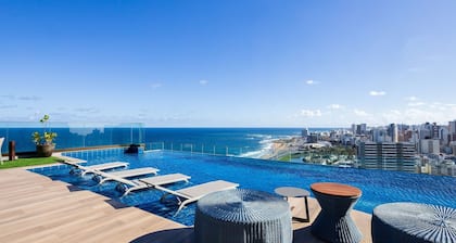 Lit 760 - Close to the Beach and the Convention Center Housi by Carpediem