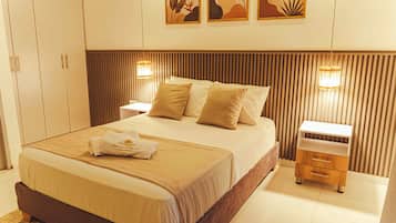 Kamar Double, balkon, pemandangan kolam renang | Wi-Fi gratis