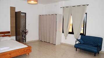 4 bedrooms, free WiFi, bed sheets