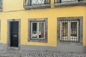 Exterior detail - ‘Cantinho Lisboa Florista’ Apartment with Wi-Fi and Air Conditioning (Lisbon)