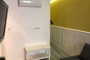 Interior - ‘Cantinho Lisboa Florista’ Apartment with Wi-Fi and Air Conditioning (Lisbon)