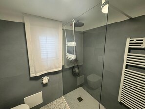 Comfort Townhome | Bathroom - FRISELLA (Bari)