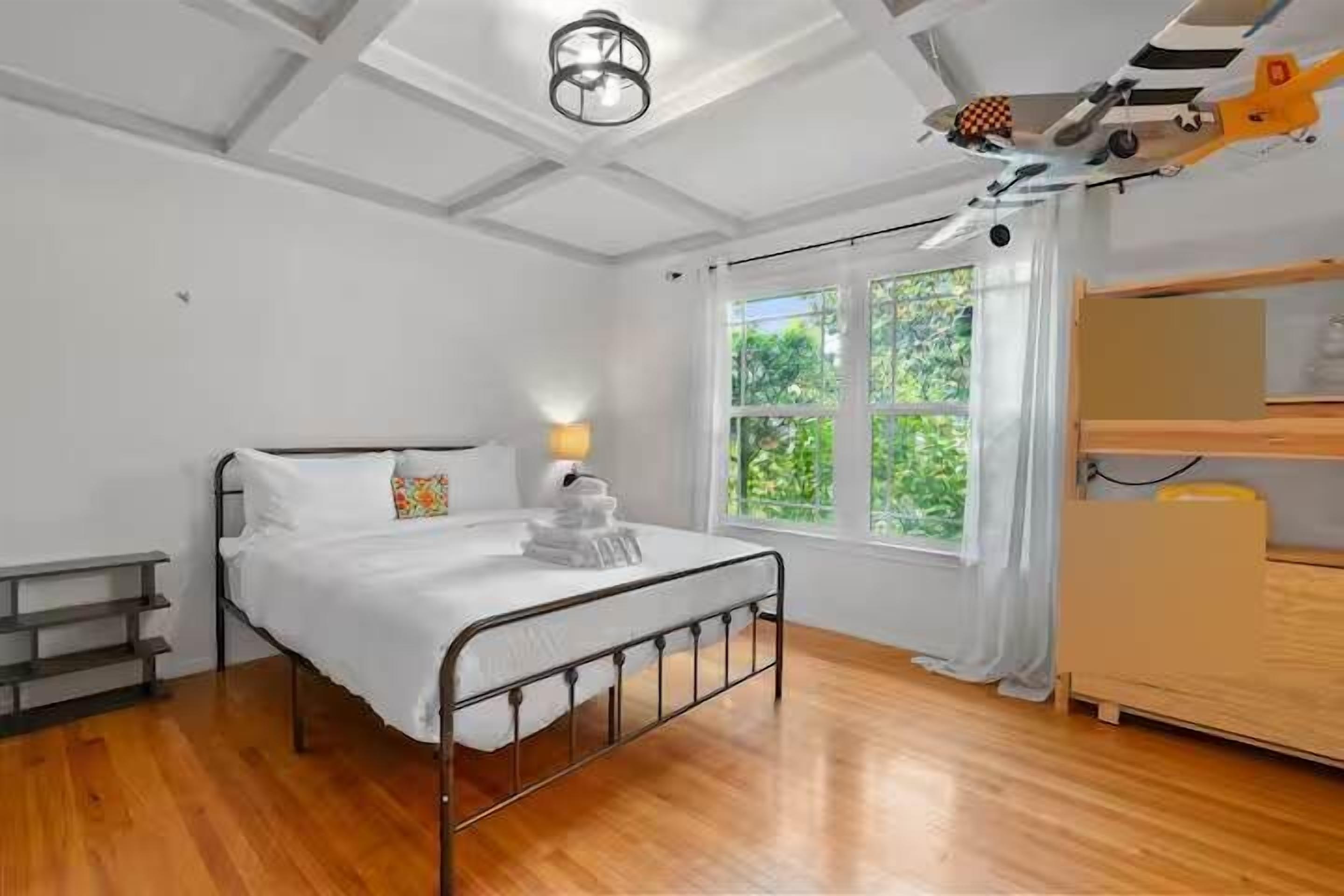 4 quartos, ferros/tábuas de passar roupa, Wi-Fi, roupa de cama