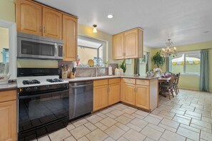 Fridge, microwave, oven, stovetop - Sherman Oaks 4BR Pool Home | Colby & Conrad (Los Angeles)