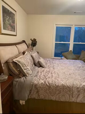 Iron/ironing board, WiFi, bed sheets - Atlanta/Decatur 4BR 5Bath Near World Cup Matches (Stonecrest)