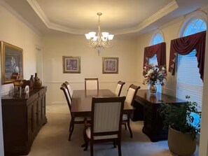 Dining - Atlanta/Decatur 4BR 5Bath Near World Cup Matches (Stonecrest)