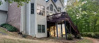 Luxury Creek Views Retreat Sleeps 10 Near Atlanta