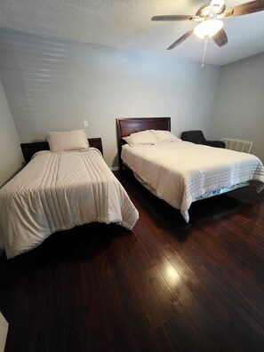 Room - Spacious 3-bedroom house in serene Tampa near Tampa Airport!! (Tampa)