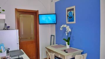 Classic-Suite, Balkon, Stadtblick | Speisen