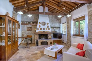 TV, fireplace, offices