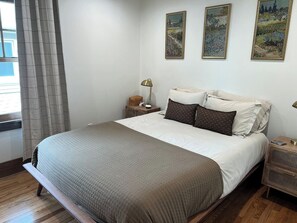 WiFi - Victoria’s Chamber Fourplex | Rooftop deck and Zoo (Omaha)