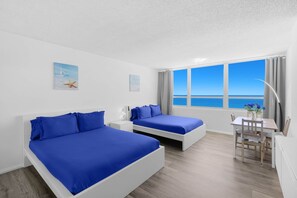 Iron/ironing board, WiFi, bed sheets, wheelchair access - 1701 - Studio Ocean Front Free Parking Pool 4 pers (Miami Beach)
