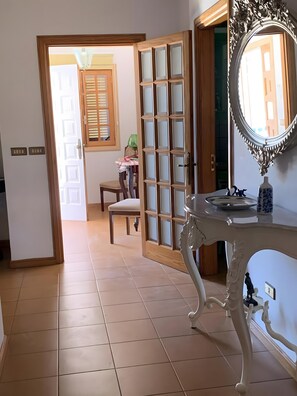 Interior - Vacation Villa 'Chalet Tegueste Isla De Tenerife' with Sea Views, Private Terrace & Wi-Fi (Tegueste)