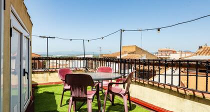 'Casa Rosa' Apartment with Balcony, Wi-Fi, and Air Conditioning