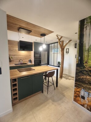 Private kitchen - Vrbo Property (Meyras)