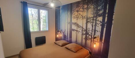 2 bedrooms, WiFi, bed sheets