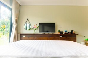 WiFi, bed sheets