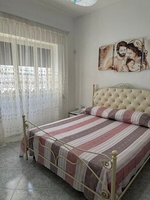 Bed sheets - Holiday Home 'Casa Vacanze Stefy Campomarino' with Private Terrace, Private Garden and Air Conditioning (Campomarino)