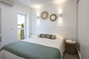 Iron/ironing board, free WiFi, bed sheets - Mourabel - Condominium with pool by HD (Vilamoura)