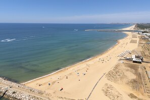 Beach - Espadarte - Sea view by HD (Quarteira)
