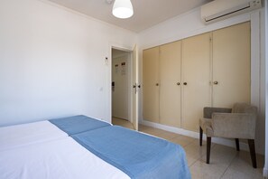 In-room safe, iron/ironing board, free WiFi, bed sheets - Mouraliz Apartments - with terrace - Vilamoura (Vilamoura)