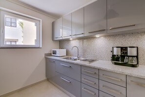 Fridge, microwave, oven, coffee/tea maker - Marina Arcadas - Vilamoura (Vilamoura)