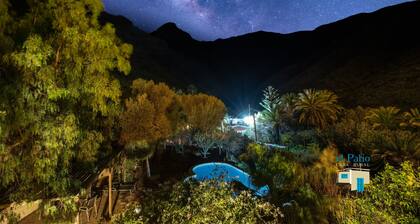 El Patio de Agaete Country House with Sea Views, Private Pool and Wi-Fi