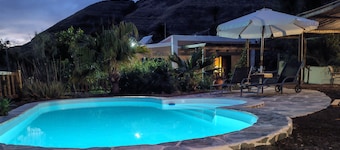 El Patio de Agaete Country House with Sea Views, Private Pool and Wi-Fi