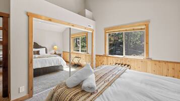 3 bedrooms, WiFi, bed sheets, wheelchair access