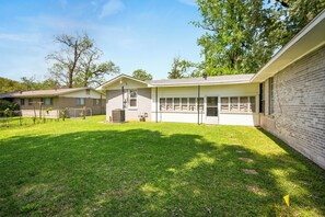 Exterior - Magnolia House (Monroe)