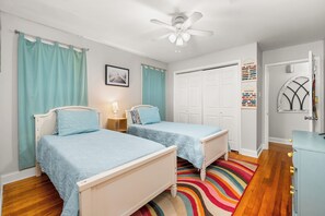 Room - Magnolia House (Monroe)