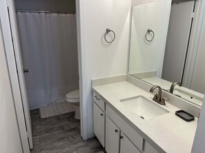 Shower, hair dryer - Giant Steps Unit 38 Ski in/ Ski out (Brian Head)
