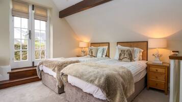 2 bedrooms, WiFi (free), individually decorated, individually furnished