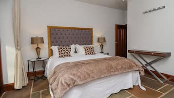 4 slaapkamers, gratis wifi, individueel gedecoreerd