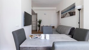 Smart TV - Italianway Easy - Favretto 13 (Milano)