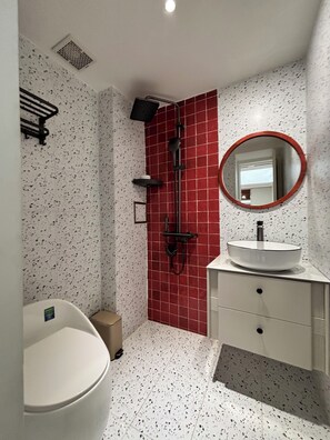 Familien-Doppelzimmer | Badezimmer