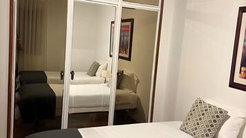 Iron/ironing board, WiFi, bed sheets