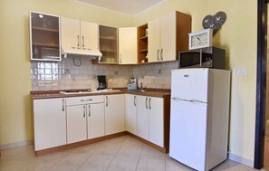 Apartment, 2 Bedrooms, Terrace, Garden View | Interior - Comfy Accommodation in Umag (Umag)