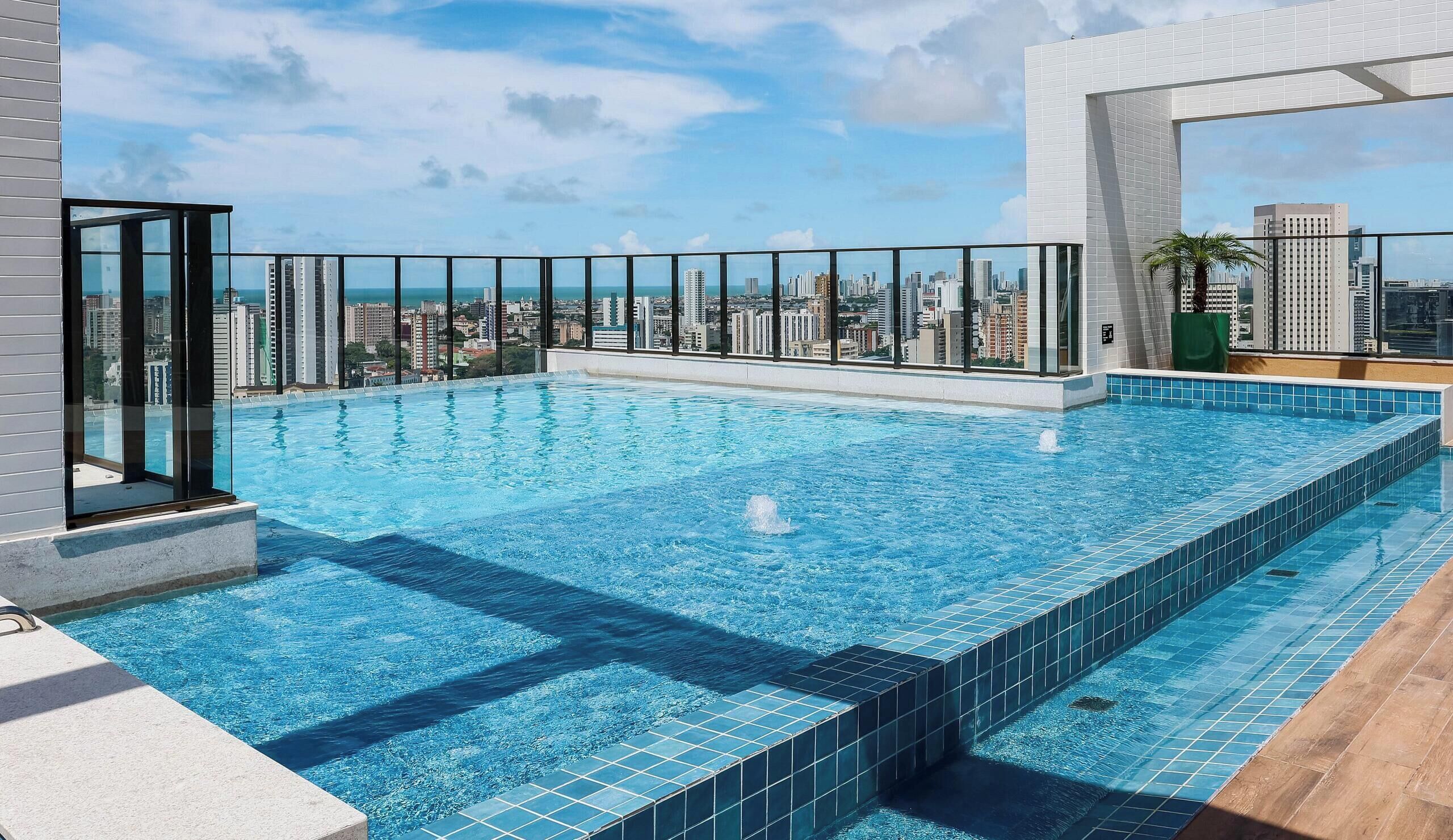 Elite Apartment | Pool
